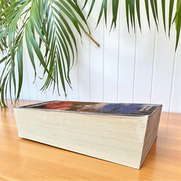 Dragonfly in Amber by Diana Gabaldon – Vintage 1992 Paperback – Outlander Book 2 - Picture 4 of 9